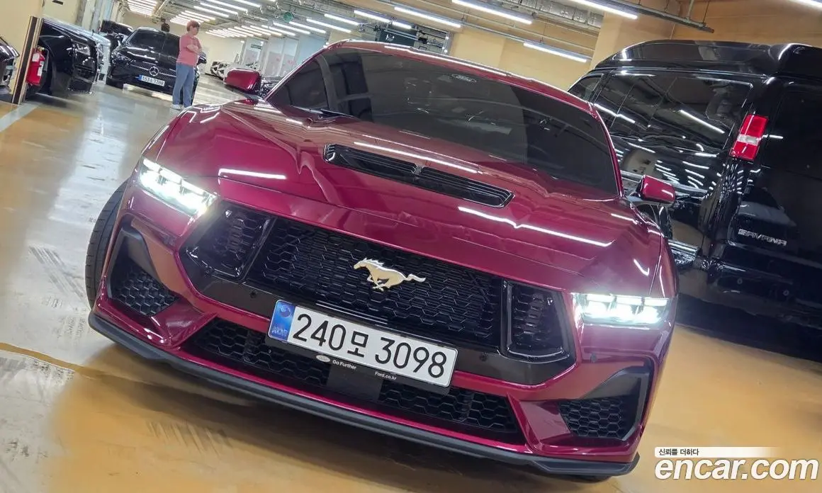 Ford Mustang 2025 5.0 автомат (гидро), фото 12