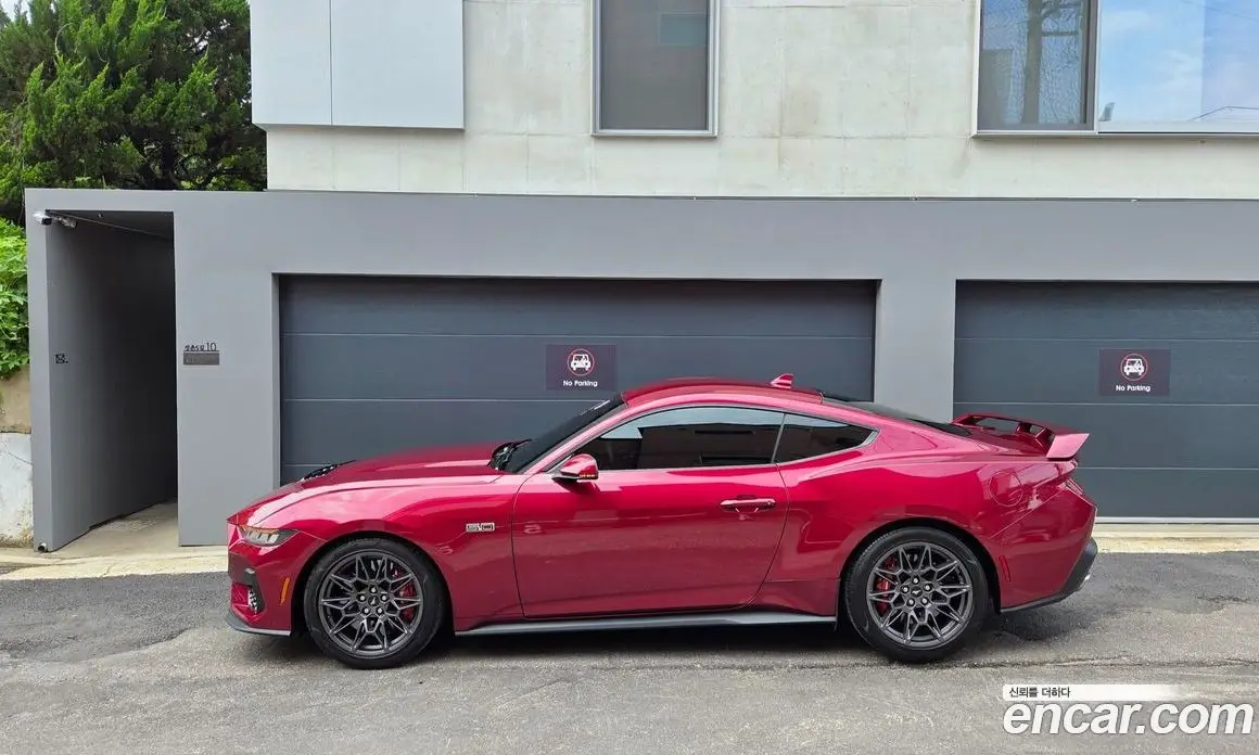 Ford Mustang 2025 5.0 автомат (гидро), фото 16