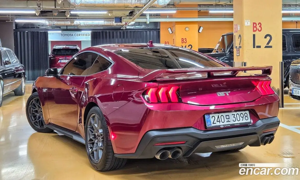Ford Mustang 2025 5.0 автомат (гидро), фото 17