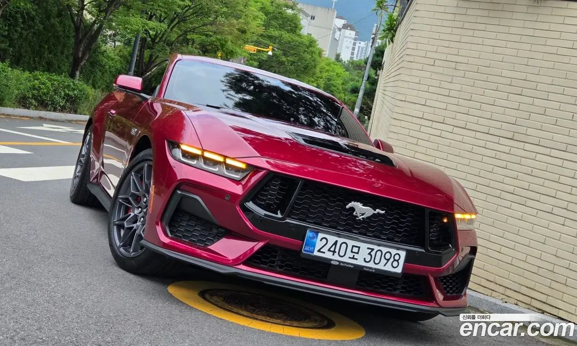Ford Mustang 2025 5.0 автомат (гидро), фото 5