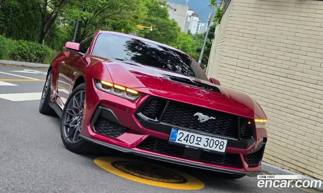 Ford Mustang 2025 5.0 автомат (гидро), миниатюра 5