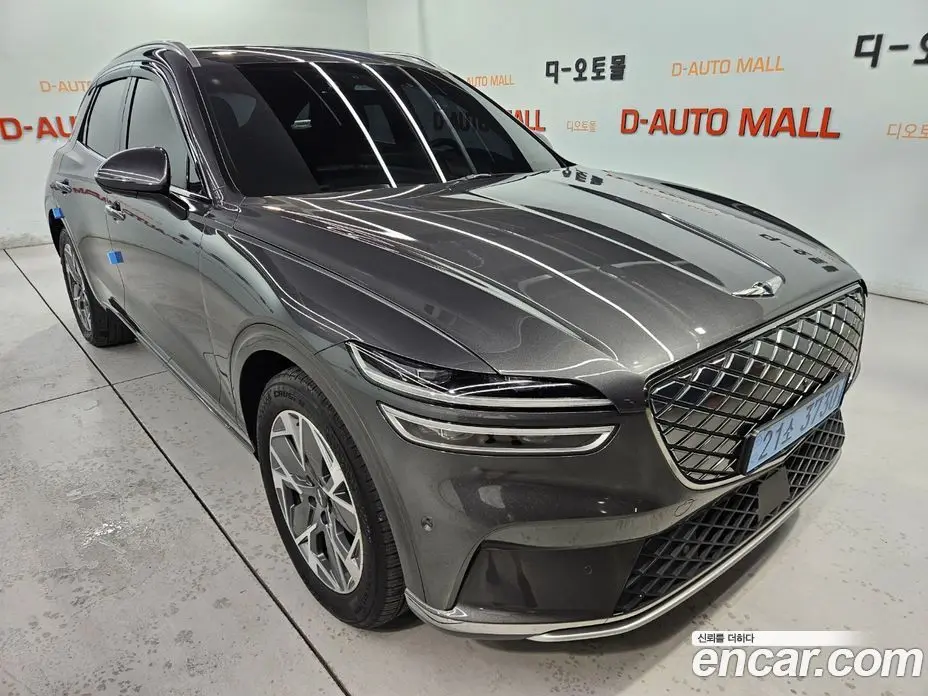 Genesis GV70 2022 0.1 автомат (гидро), фото 5 Genesis GV70 2022 0.1 автомат (гидро), фото 5