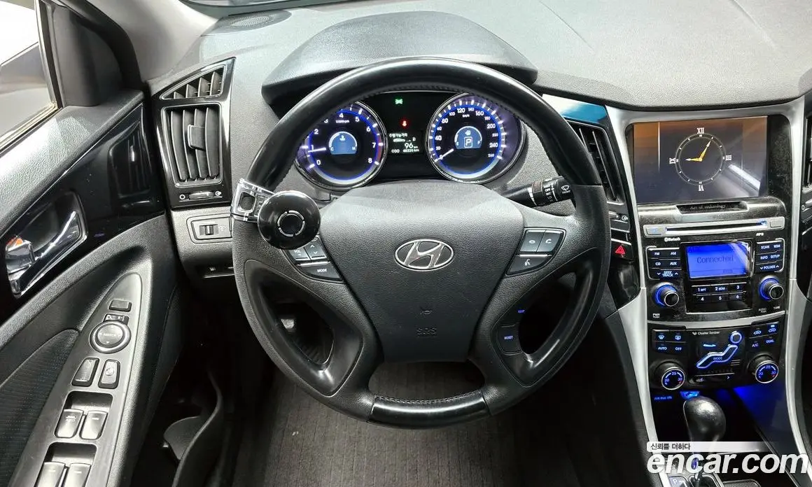 Hyundai Sonata 2010 2.0 автомат (гидро), фото 14