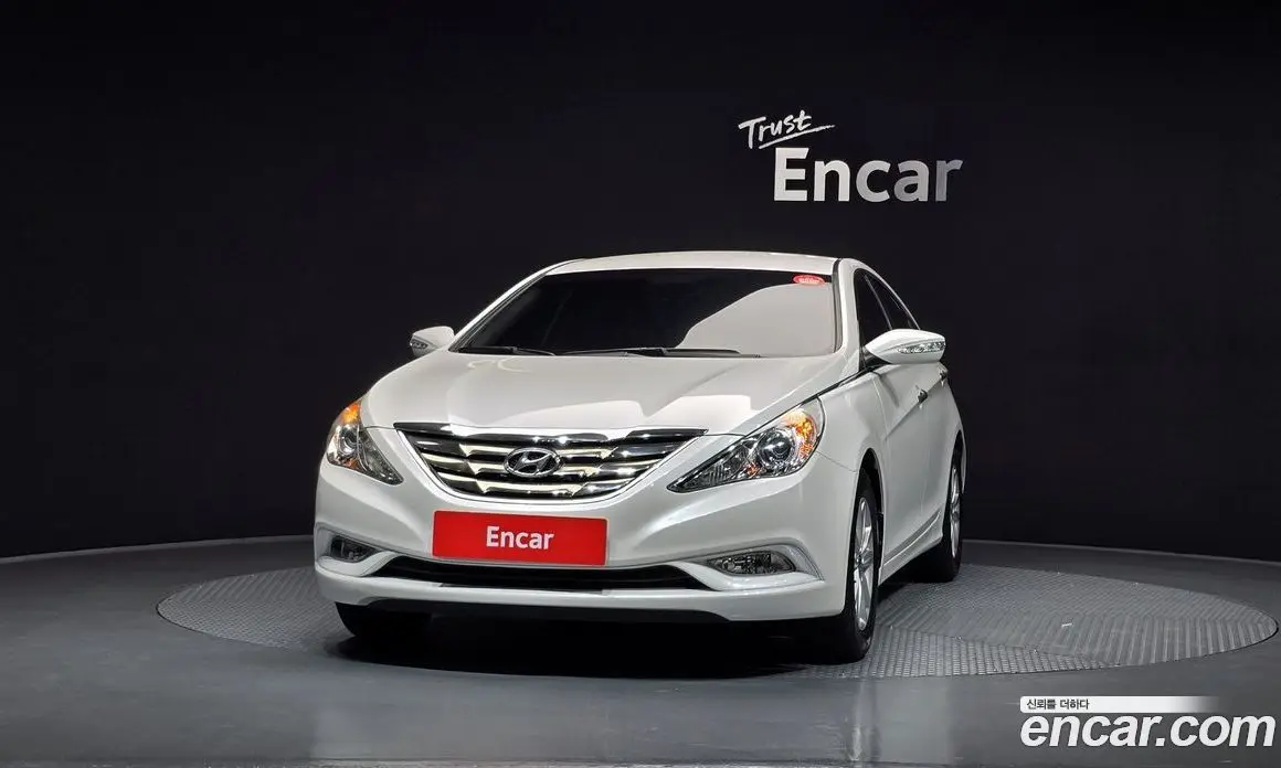Hyundai Sonata 2010 2.0 автомат (гидро), фото 3