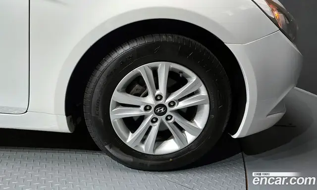 Hyundai Sonata 2010 2.0 автомат (гидро), миниатюра 5