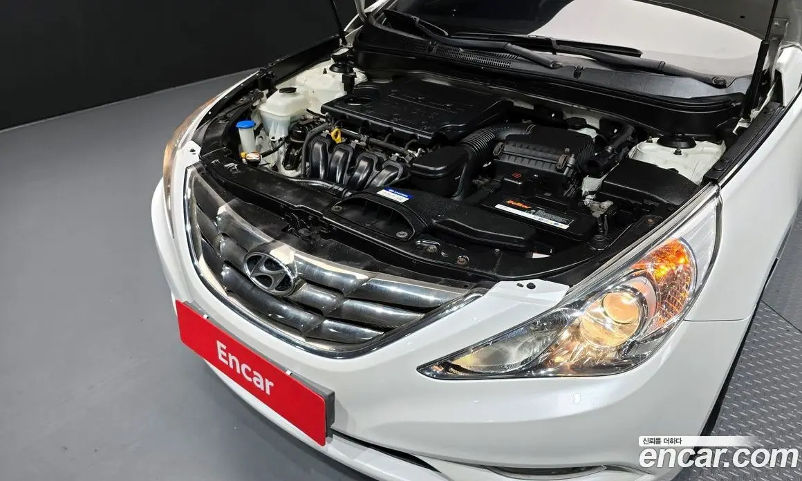 Hyundai Sonata 2010 2.0 автомат (гидро), фото 6