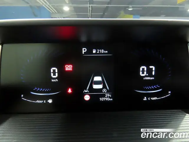 Hyundai Staria 2022 2.2 автомат (гидро), миниатюра 8 Hyundai Staria 2022 2.2 автомат (гидро), миниатюра 8