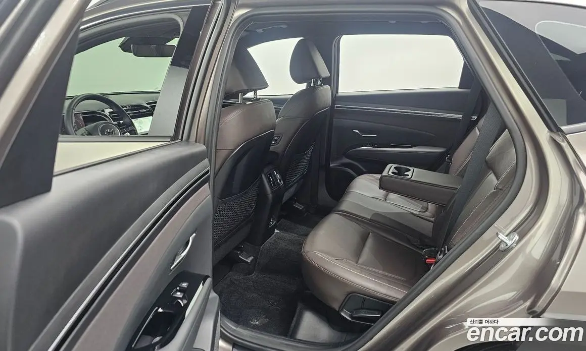 Hyundai Tucson 2023 1.6 автомат (гидро), фото 12