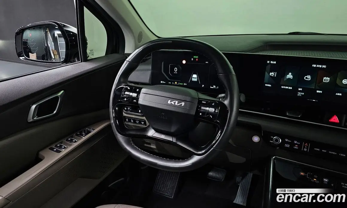 Kia Carnival 2025 1.6 автомат (гидро), фото 13