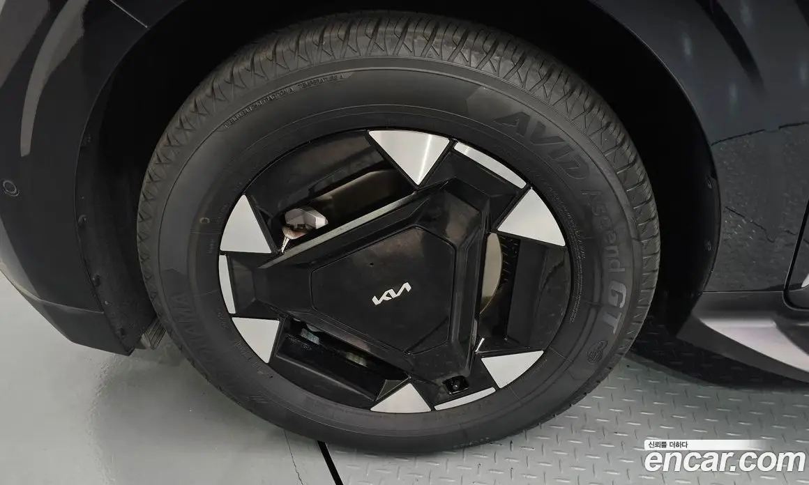 Kia Carnival 2025 1.6 автомат (гидро), фото 5