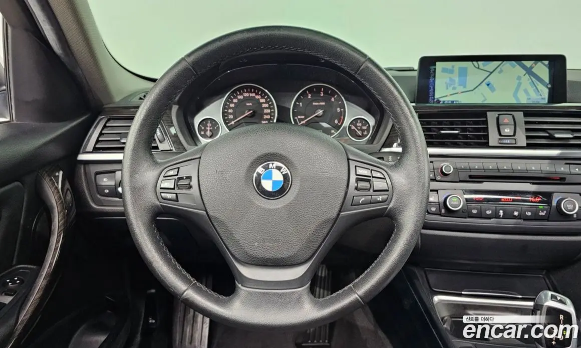 BMW 3 серия 2015 2.0 автомат (гидро), фото 13