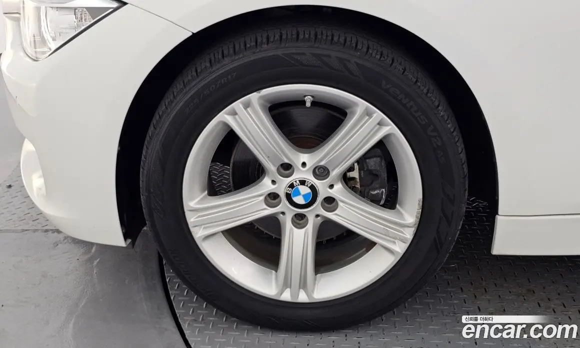 BMW 3 серия 2015 2.0 автомат (гидро), фото 5