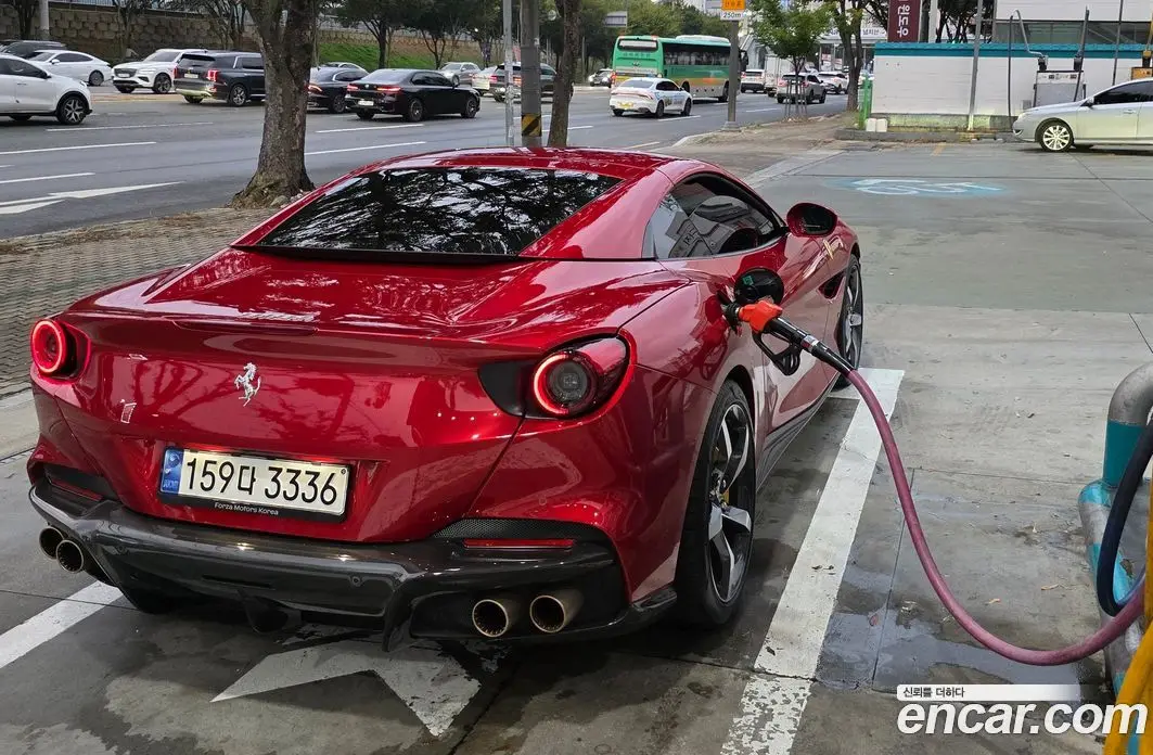Ferrari Portofino 2023 3.9 автомат (гидро), фото 3 Ferrari Portofino 2023 3.9 автомат (гидро), фото 3