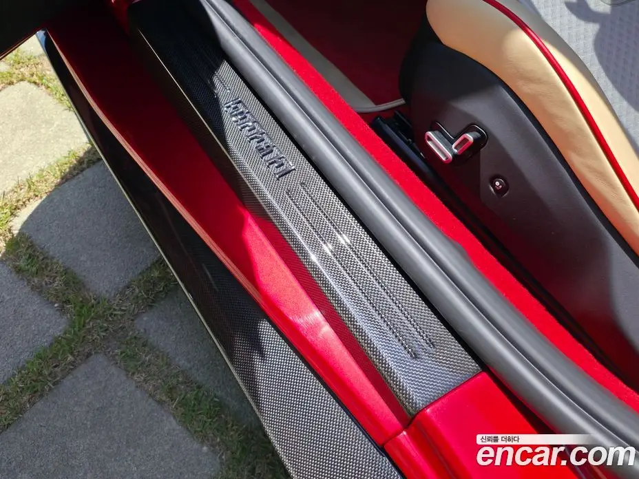 Ferrari Portofino 2023 3.9 автомат (гидро), фото 7 Ferrari Portofino 2023 3.9 автомат (гидро), фото 7