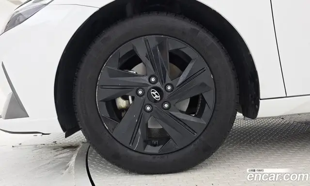 Hyundai Avante 2023 1.6 автомат (гидро), миниатюра 5 Hyundai Avante 2023 1.6 автомат (гидро), миниатюра 5
