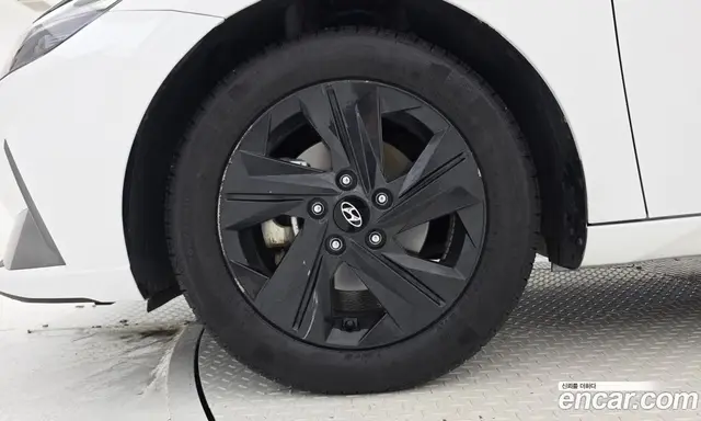 Hyundai Avante 2023 1.6 автомат (гидро), миниатюра 5 Hyundai Avante 2023 1.6 автомат (гидро), миниатюра 5
