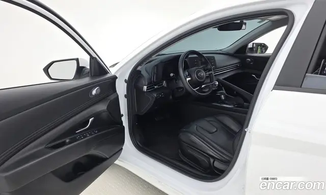 Hyundai Avante 2023 1.6 автомат (гидро), миниатюра 10 Hyundai Avante 2023 1.6 автомат (гидро), миниатюра 10
