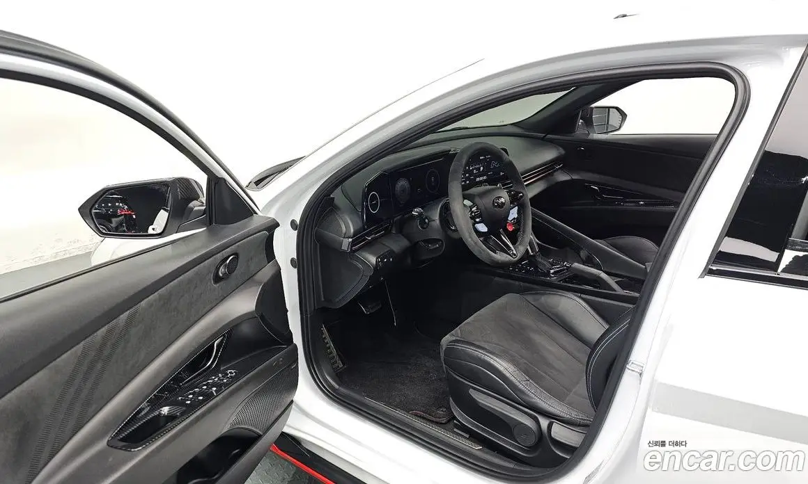 Hyundai Avante 2023 2.0 автомат (гидро), фото 11