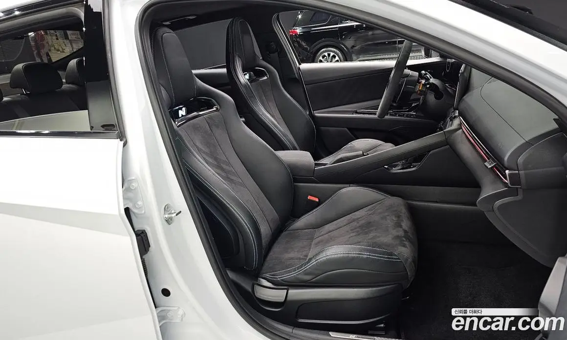 Hyundai Avante 2023 2.0 автомат (гидро), фото 10