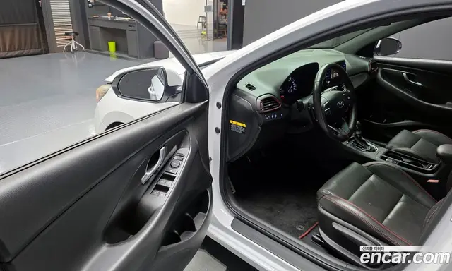 Hyundai i30 2016 1.6 автомат (гидро), миниатюра 11