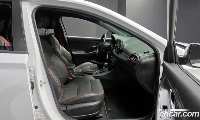 Hyundai i30 2016 1.6 автомат (гидро), миниатюра 10