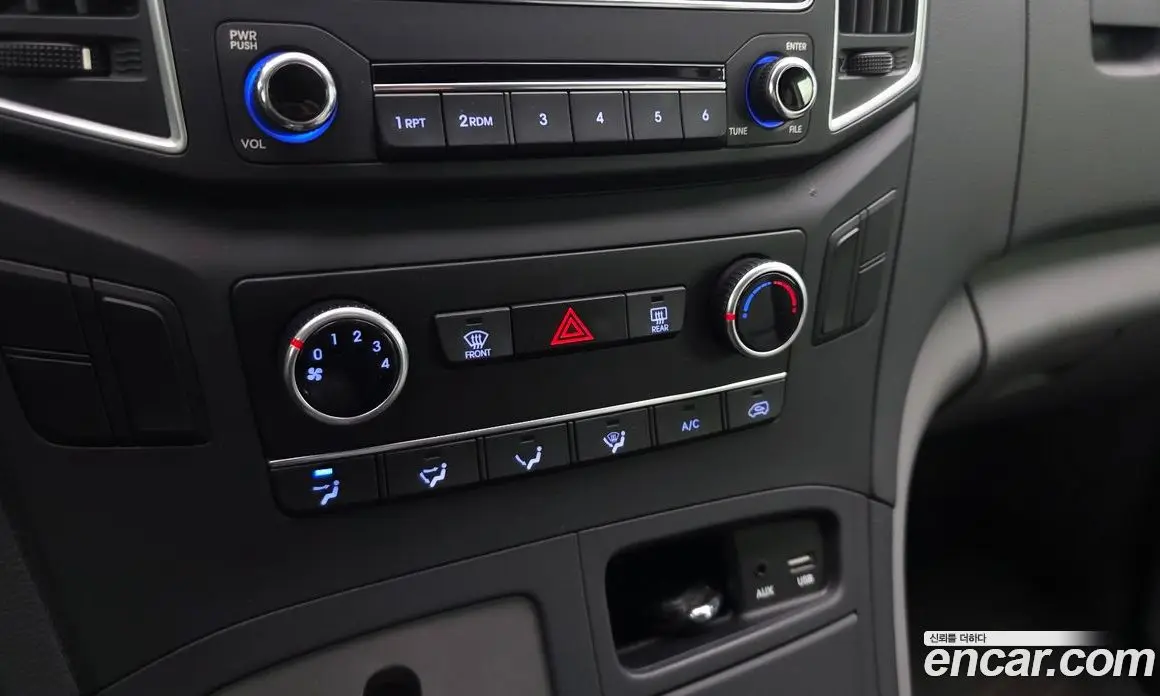 Hyundai Starex 2019 2.5 автомат (гидро), фото 14