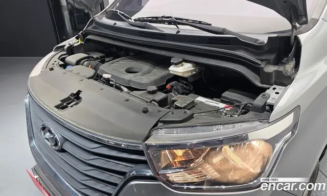 Hyundai Starex 2019 2.5 автомат (гидро), миниатюра 6