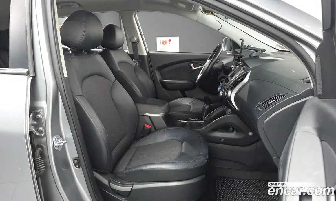 Hyundai Tucson 2009 2.0 автомат (гидро), фото 11