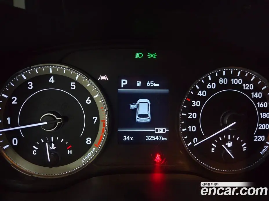 Hyundai Venue 2019 1.6 автомат (гидро), фото 12 Hyundai Venue 2019 1.6 автомат (гидро), фото 12