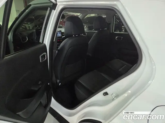 Hyundai Venue 2019 1.6 автомат (гидро), миниатюра 10 Hyundai Venue 2019 1.6 автомат (гидро), миниатюра 10