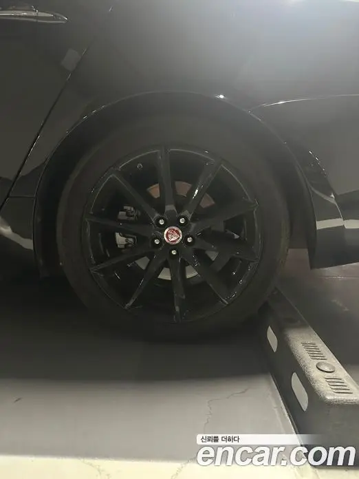 Jaguar XJ 2015 3.0 автомат (гидро), миниатюра 5 Jaguar XJ 2015 3.0 автомат (гидро), миниатюра 5