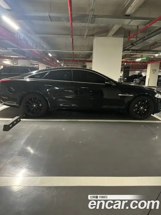 Jaguar XJ 2015 3.0 автомат (гидро), фото 6 Jaguar XJ 2015 3.0 автомат (гидро), фото 6