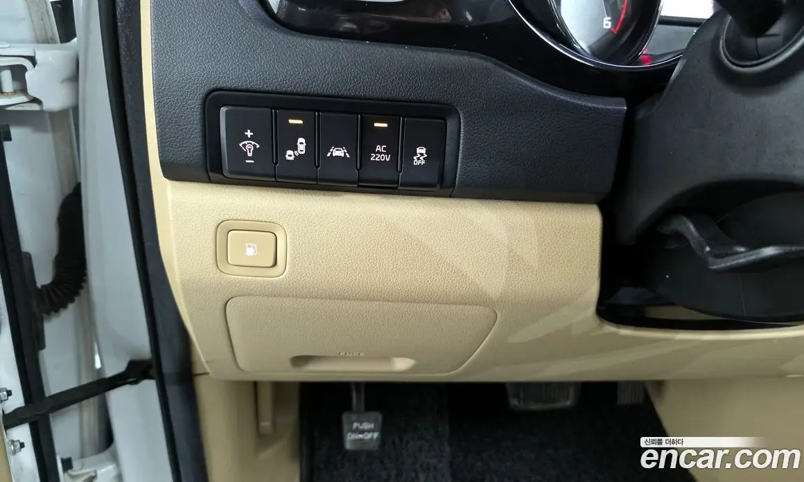 Kia Carnival 2017 2.2 автомат (гидро), фото 13