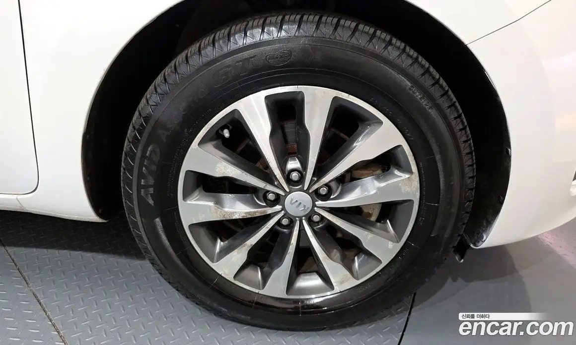 Kia Carnival 2017 2.2 автомат (гидро), фото 5