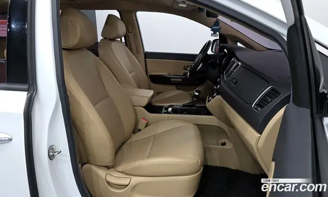 Kia Carnival 2017 2.2 автомат (гидро), миниатюра 10