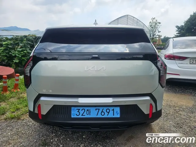 Kia EV3 2026 автомат (гидро), миниатюра 4