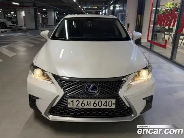 Lexus CT200h, 2018, 122 116 км