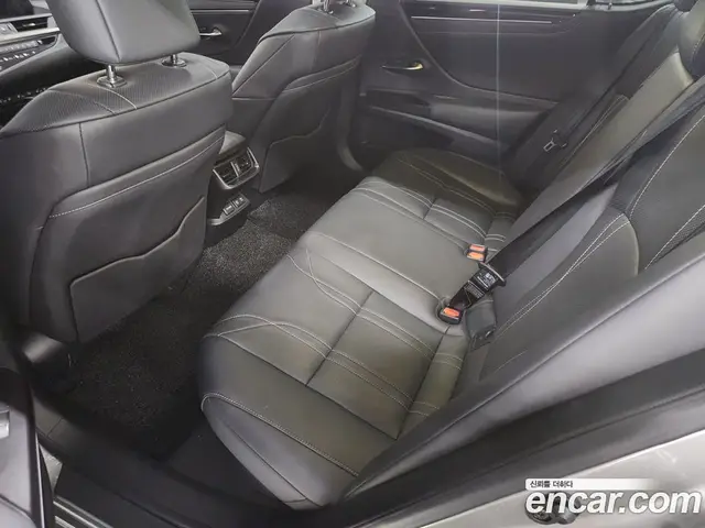 Lexus ES 2021 2.5 автомат (вариатор), миниатюра 11