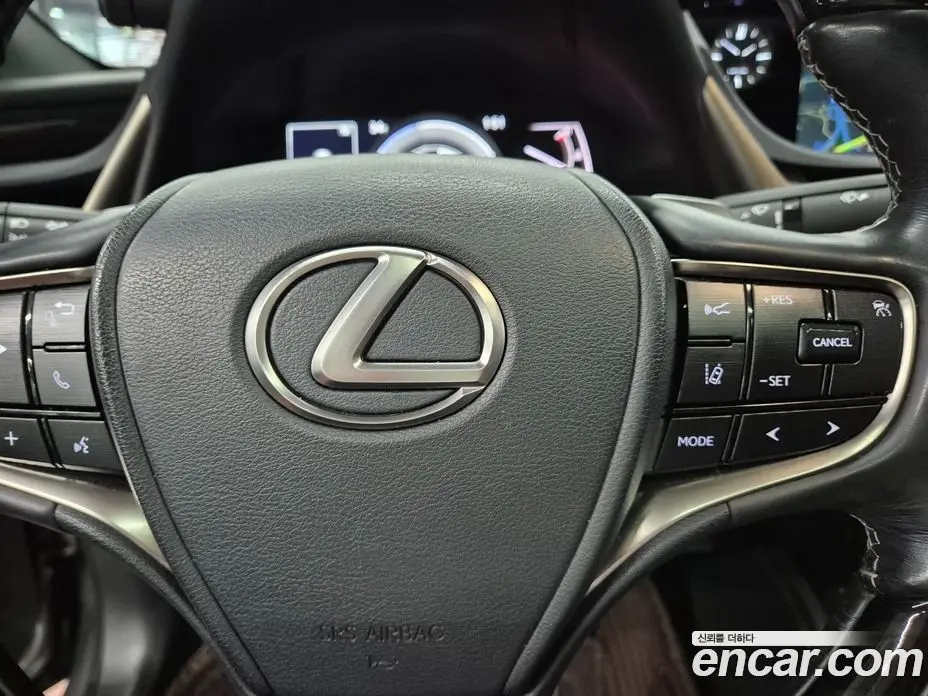 Lexus ES 2021 2.5 автомат (вариатор), фото 13