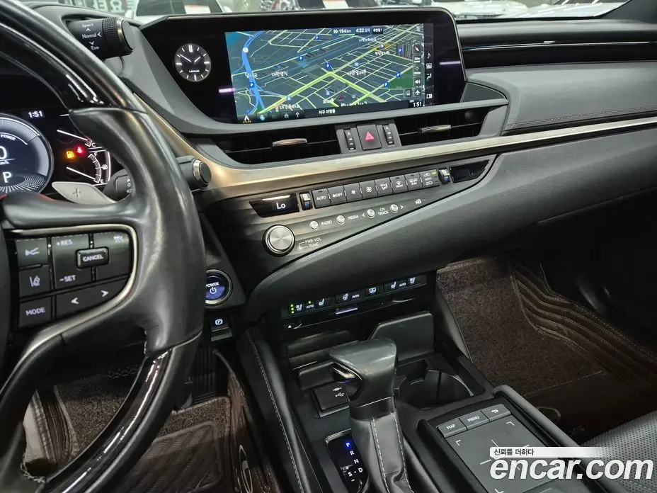Lexus ES 2021 2.5 автомат (вариатор), фото 15