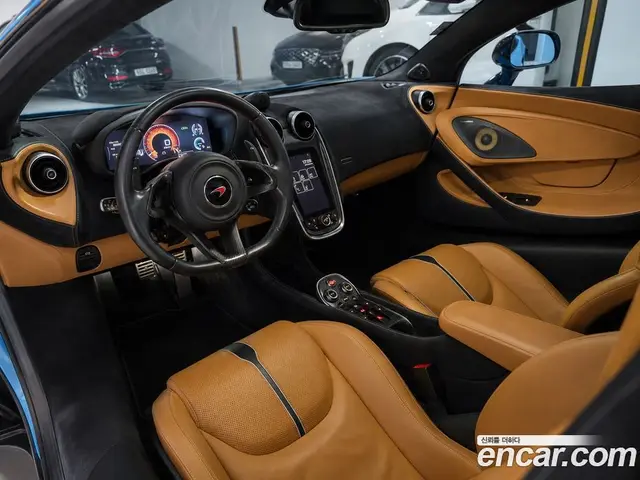 McLaren 570S 2018 3.8 автомат (гидро), миниатюра 6