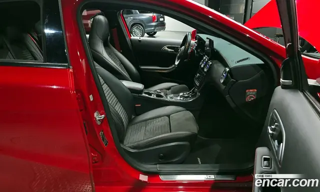 Mercedes-Benz A-Class 2017 2.0 автомат (гидро), миниатюра 11