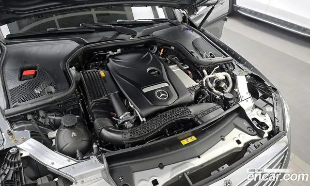 Mercedes-Benz E-Class 2019 2.0 автомат (гидро), миниатюра 6