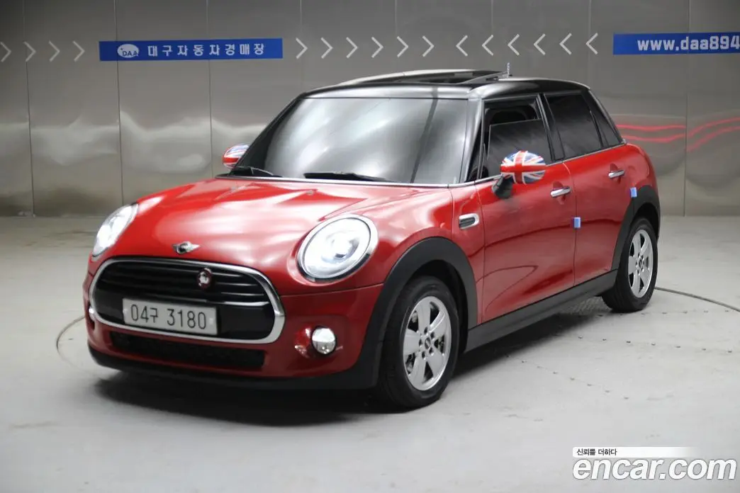 Mini Cooper 2018 1.5 автомат (гидро), фото 1 Mini Cooper 2018 1.5 автомат (гидро), фото 1