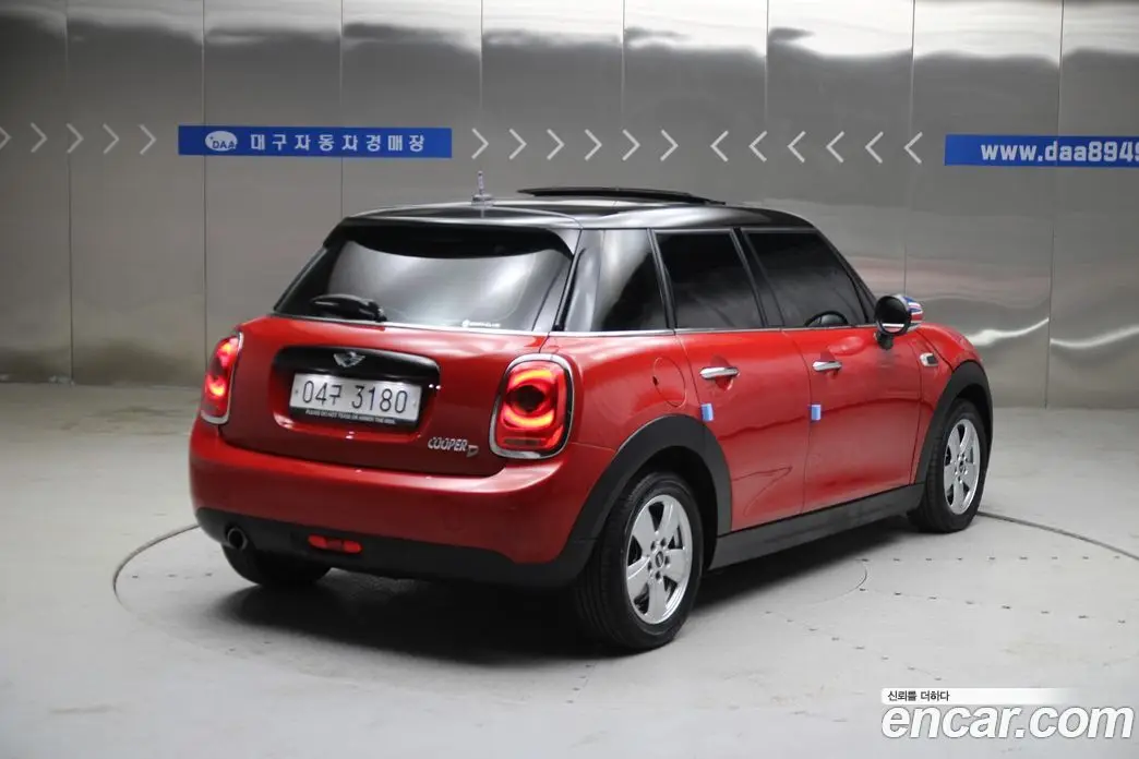Mini Cooper 2018 1.5 автомат (гидро), фото 4 Mini Cooper 2018 1.5 автомат (гидро), фото 4