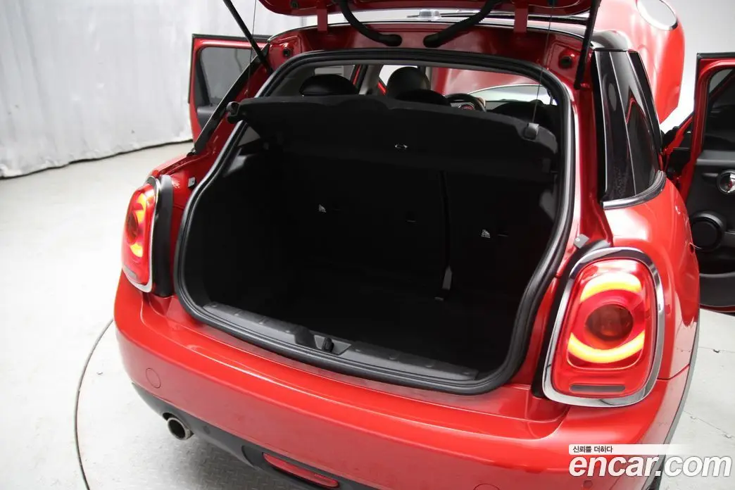 Mini Cooper 2018 1.5 автомат (гидро), фото 6 Mini Cooper 2018 1.5 автомат (гидро), фото 6