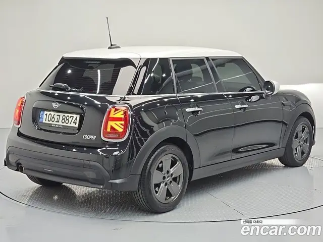 Mini Cooper 2023 1.5 автомат (гидро), миниатюра 2
