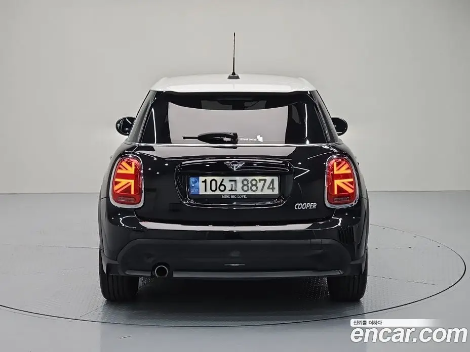 Mini Cooper 2023 1.5 автомат (гидро), фото 4