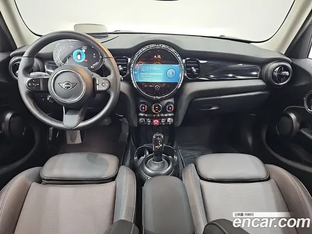 Mini Cooper 2023 1.5 автомат (гидро), миниатюра 7