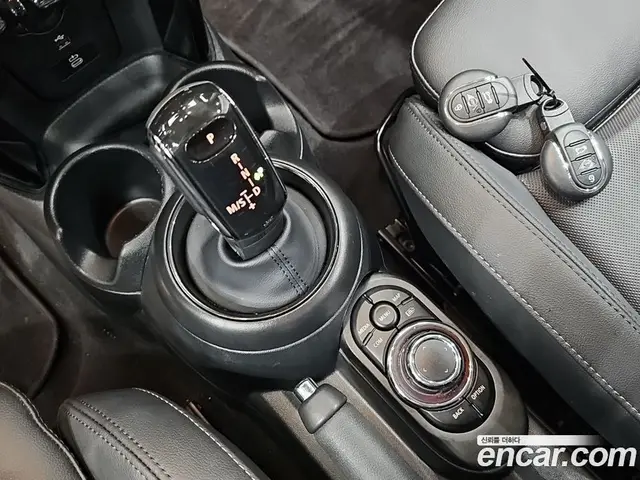 Mini Cooper 2023 1.5 автомат (гидро), миниатюра 9